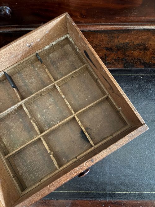 EARLY 19THC CAMPAIGN CHEST SECRETAIRE 2 SECTIONS C1830 ROSEWOOD AND MAHOGANY - ADDITIONAL PHOTO 6