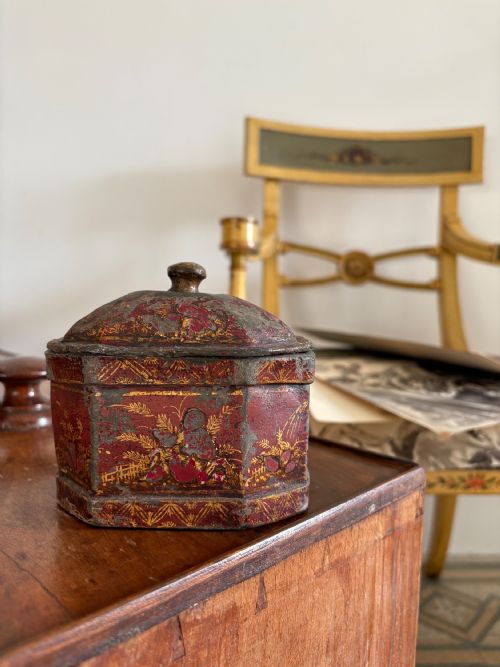 english antique george 111 red chinoiserie lead tobacco caddy trinket box with lid c1800 12cm - CATEGORY: ANTIQUE BOXES - DATED GEORGIAN