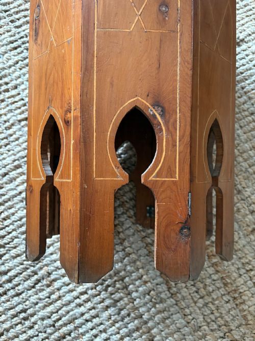 A MOORISH AMBOYNA BURR INLAID OCTAGONAL TABLE C1900 WITH ARCH LEGS 49CM WIDE - ADDITIONAL PHOTO 4