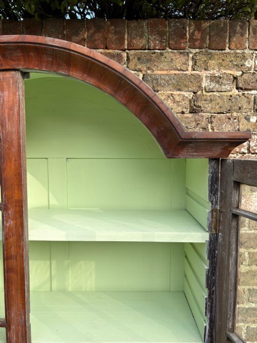 ANTIQUE GEORGE 1 STYLE WALNUT DOME TOP HANGING BOOKCASE C1920 110CM - ADDITIONAL PHOTO 12