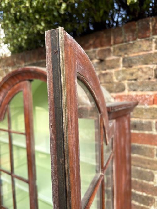 ANTIQUE GEORGE 1 STYLE WALNUT DOME TOP HANGING BOOKCASE C1920 110CM - ADDITIONAL PHOTO 15