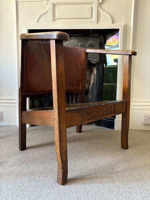 ART DECO MODERNIST BEECH AND STUDDED LEATHER READING CHAIR C1930 - ADDITIONAL PHOTO 1