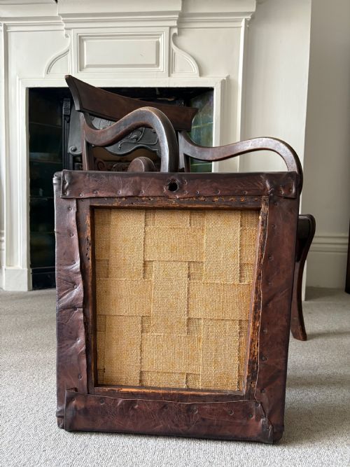A REGENCY SCROLL ARM MAHOGANY CHAIR WITH LEATHER SEAT AND SABRE LEGS C1820 - ADDITIONAL PHOTO 5