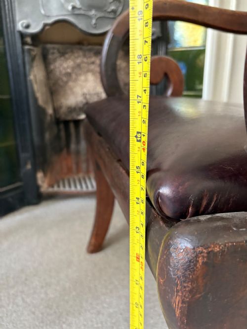 A REGENCY SCROLL ARM MAHOGANY CHAIR WITH LEATHER SEAT AND SABRE LEGS C1820 - ADDITIONAL PHOTO 14