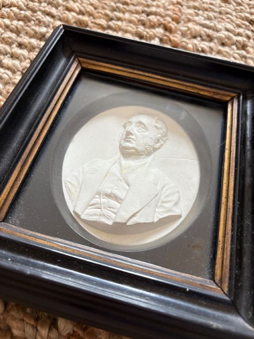 A 19TH CENTURY FRAMED OVAL PLASTER RELIEF PORTRAIT 21CM POSS LORD PALMERSTON - ADDITIONAL PHOTO 3