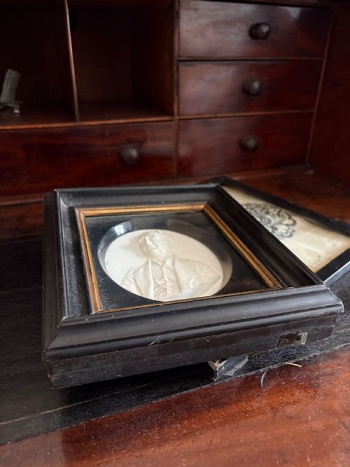 A 19TH CENTURY FRAMED OVAL PLASTER RELIEF PORTRAIT 21CM POSS LORD PALMERSTON - ADDITIONAL PHOTO 6