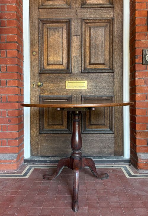 A GEORGIAN SINGLE PLANK CIRCULAR MAHOGANY TILT TOP TABLE C1780 85CM DIAMETER - ADDITIONAL PHOTO 7