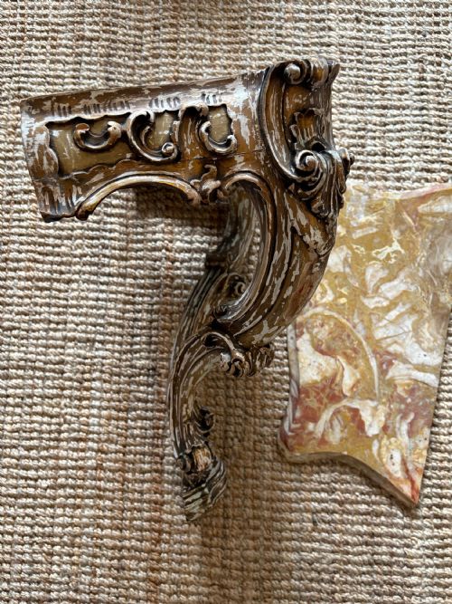 A LATE 19TH TO EARLY CENTURY GILTWOOD CARVED WALL MOUNTED CONSOLE TABLE WITH DRAWER MARBLE TOP 63CM WIDE - ADDITIONAL PHOTO 4