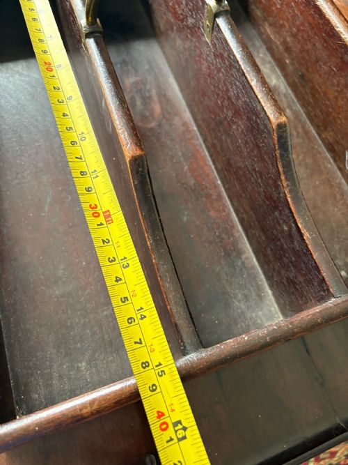 A LATE GEORGIAN MAHOGANY BUTLERS CUTLERY TRAY WITH BRASS HANDLE C1790 - ADDITIONAL PHOTO 8