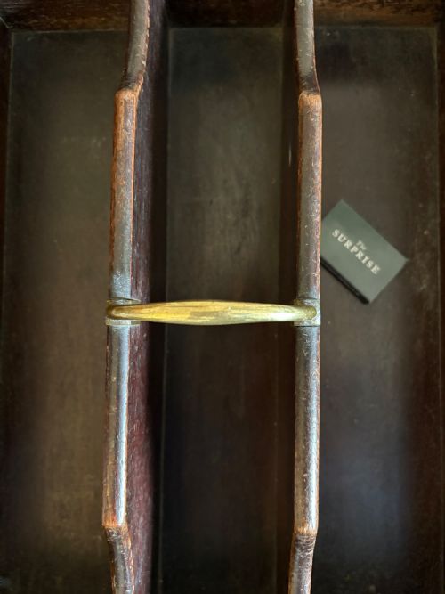 A LATE GEORGIAN MAHOGANY BUTLERS CUTLERY TRAY WITH BRASS HANDLE C1790 - ADDITIONAL PHOTO 12
