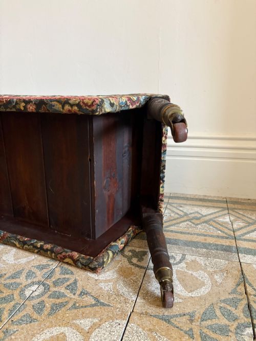 A 19TH CENTURY ENGLISH MAHOGANY FRAME GOUT STOOL ON CASTORS C1880 - ADDITIONAL PHOTO 6