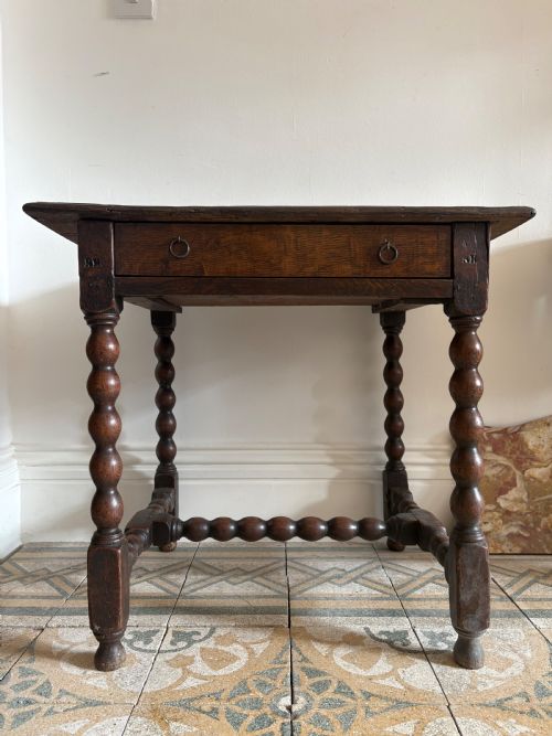 A 17THC AND LATER ENGLISH OAK 2 PLANK SIDE TABLE BOBBIN TURNED LEGS 70CM WIDE - ADDITIONAL PHOTO 10