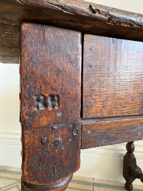 A 17THC AND LATER ENGLISH OAK 2 PLANK SIDE TABLE BOBBIN TURNED LEGS 70CM WIDE - ADDITIONAL PHOTO 1