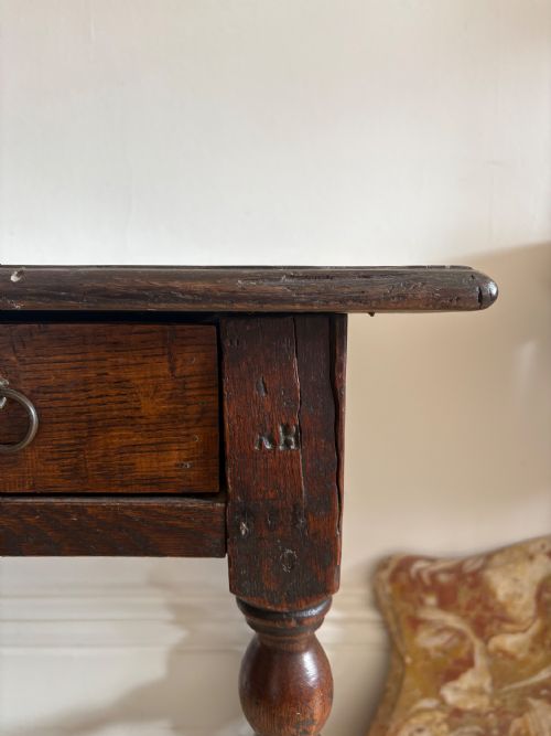 A 17THC AND LATER ENGLISH OAK 2 PLANK SIDE TABLE BOBBIN TURNED LEGS 70CM WIDE - ADDITIONAL PHOTO 12
