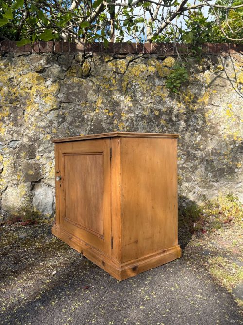 A LATE 19TH CENTURY PINE LARDER OR PANTRY BASE CUPBOARD 103CM C1890 - ADDITIONAL PHOTO 2