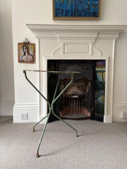 FRENCH ANTIQUE WROUGHT IRON BISTRO GARDEN TABLE CIRCA 1920S 70CM TALL - ADDITIONAL PHOTO 3