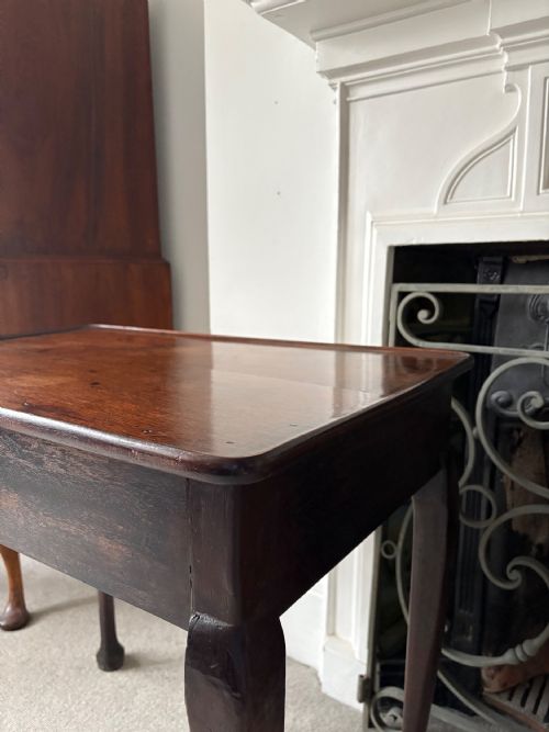 AN EARLY 19TH CENTURY CUBAN MAHOGANY SILVER TABLE CABRIOLE LEGS AND TRIFID FEET 75CM - ADDITIONAL PHOTO 4