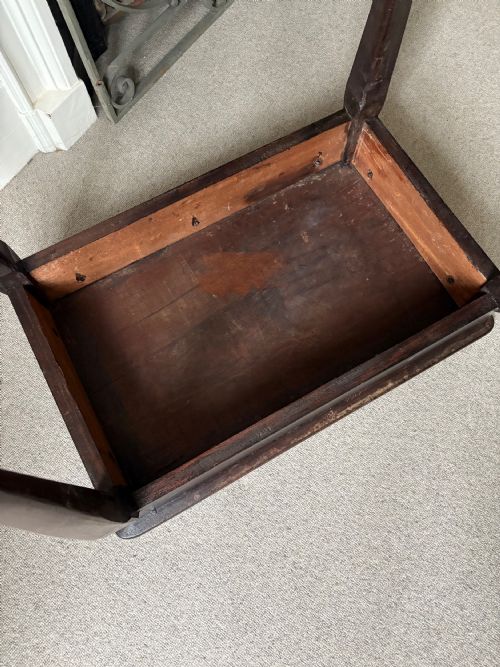 AN EARLY 19TH CENTURY CUBAN MAHOGANY SILVER TABLE CABRIOLE LEGS AND TRIFID FEET 75CM - ADDITIONAL PHOTO 7