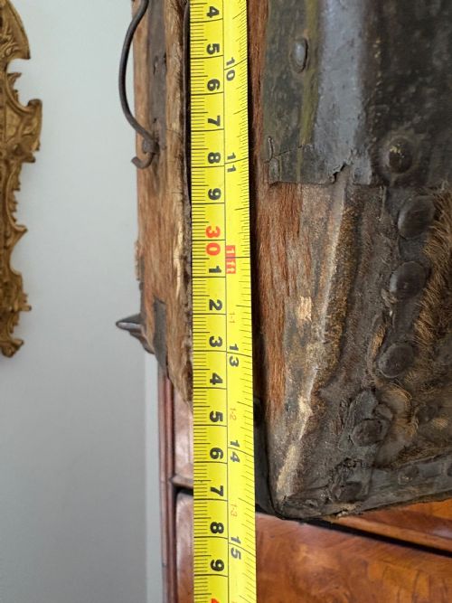 EARLY 18TH CENTURY IRON BOUND AND DEER SKIN DOMED COACHING TRUNK 68CM C1700 - ADDITIONAL PHOTO 14