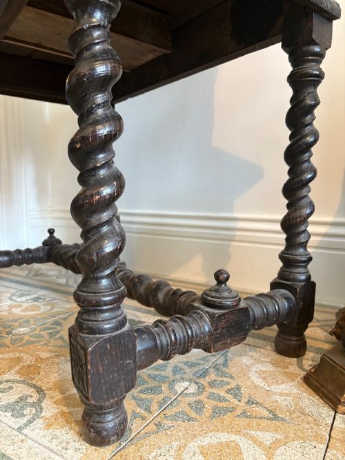 A 17TH CENTURY FLEMISH CARVED OAK SIDE TABLE WITH BARLEY TWIST GROTESQUE MASKS AND UP FINIAL 97CM - ADDITIONAL PHOTO 15