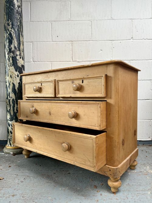 LATE 19TH CENTURY PINE CHEST OF DRAWERS C1900 WITH ROUNDED CORNERS 95CM - ADDITIONAL PHOTO 1