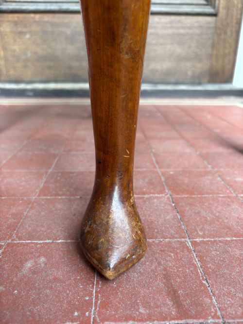 A CONVINCING QUEEN ANNE STYLE 19THC WALNUT CARVED STOOL SILK DAMASK - ADDITIONAL PHOTO 4