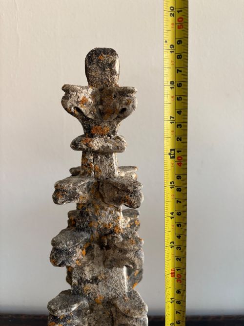 AN 18TH CENTURY CARVED LIMESTONE GOTHIC ARCHITECTURAL PINNACLE 49CM - ADDITIONAL PHOTO 12