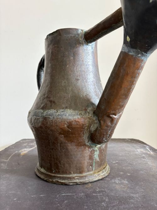 A FRENCH LATE 18THC COPPER WATERING CAN ARROSOIR CIRCA 1800 56CM LENGTH WATERTIGHT - ADDITIONAL PHOTO 2