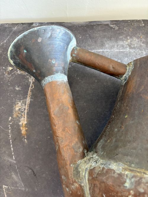 A FRENCH LATE 18THC COPPER WATERING CAN ARROSOIR CIRCA 1800 56CM LENGTH WATERTIGHT - ADDITIONAL PHOTO 6