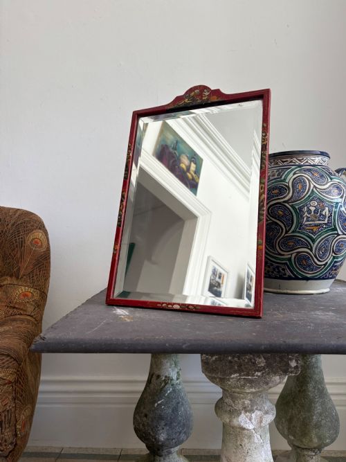 A 1920S RED LACQUER CHINOISERIE BEVELLED DRESSING MIRROR 46CM EASEL STAND - ADDITIONAL PHOTO 10