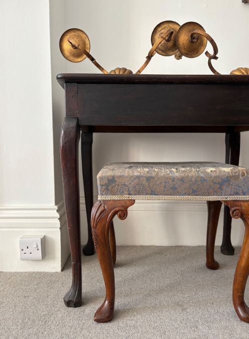 A CONVINCING QUEEN ANNE STYLE 19THC WALNUT CARVED STOOL SILK DAMASK - ADDITIONAL PHOTO 2