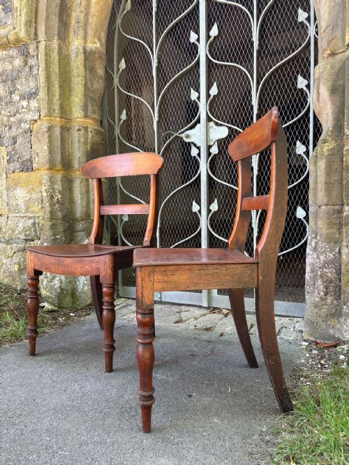 A PAIR OF EARLY 19TH CENTURY REGENCY FRUITWOOD COUNTRY CHAIR C1820 DISH SEAT - ADDITIONAL PHOTO 1