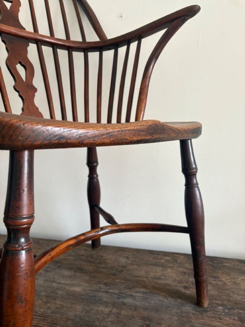 EARLY 19THC CRINOLINE STRETCHER ELM AND YEW WINDSOR CHAIR C1810 FRUITWOOD LEGS - ADDITIONAL PHOTO 1
