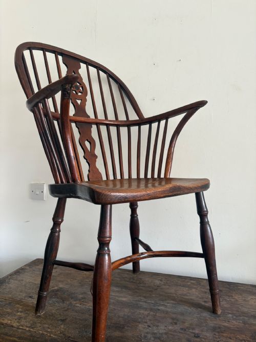 EARLY 19THC CRINOLINE STRETCHER ELM AND YEW WINDSOR CHAIR C1810 FRUITWOOD LEGS - ADDITIONAL PHOTO 3