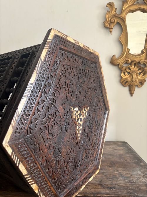 A 19TH CENTURY CARVED OTTOMAN OR DAMASCUS OCTAGONAL INLAID TABLE 69CM TALL - ADDITIONAL PHOTO 4