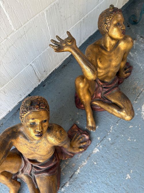 A PAIR OF EARLY 20TH CENTURY C1920 VENETIAN HAND CARVED GILTWOOD BLACKAMOOR TABLE BASES - ADDITIONAL PHOTO 7