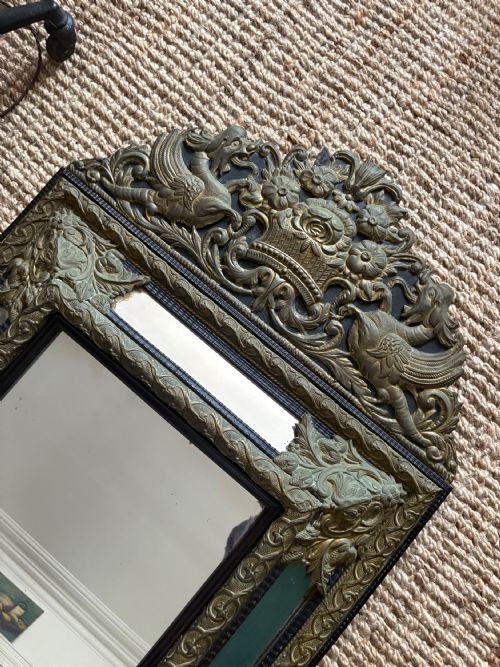 A LARGE 19THC DUTCH REPOUSSE CUSHION BRASS MIRROR AF 128CM MISSING PLATE - ADDITIONAL PHOTO 5