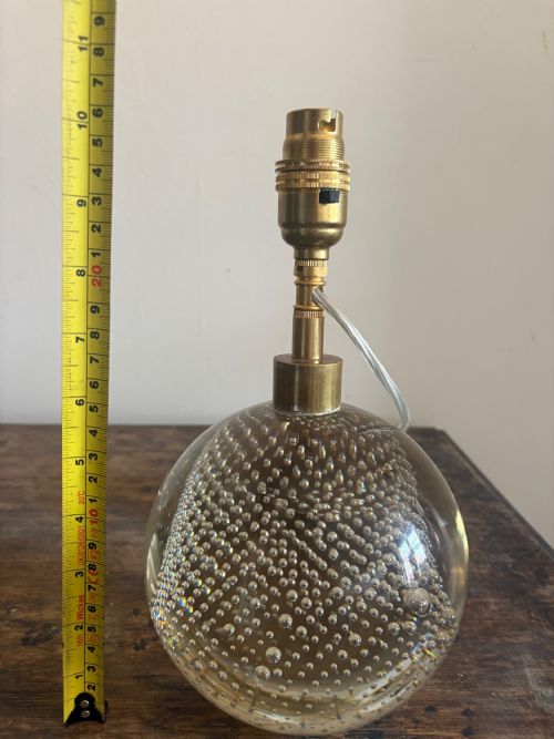 A 20TH CENTURY MURANO BULLICANTE CLEAR GLASS SEGUSO TABLE LAMP 27CM PAT TESTED - ADDITIONAL PHOTO 12