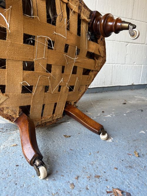 A 19THC ENGLISH BUTTON BACK SALON OR CONVERSATION CHAIR C1880 PART UPHOLSTERY - ADDITIONAL PHOTO 8