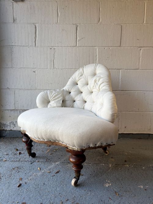 A 19THC ENGLISH BUTTON BACK SALON OR CONVERSATION CHAIR C1880 PART UPHOLSTERY - ADDITIONAL PHOTO 10