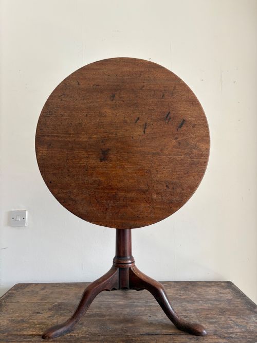 a georgian single plank mahogany birdcage tilt top table c1780 69cm diameter - CATEGORY: ANTIQUE TABLES - DATED GEORGIAN