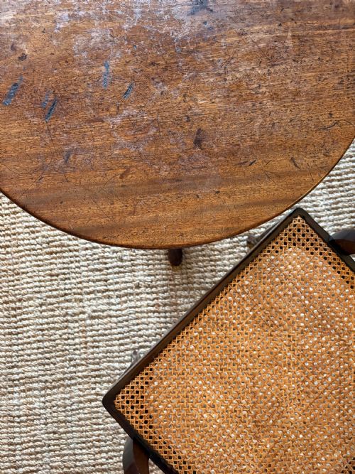 A GEORGIAN SINGLE PLANK MAHOGANY BIRDCAGE TILT TOP TABLE C1780 69CM DIAMETER - ADDITIONAL PHOTO 2