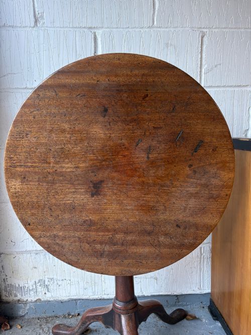 A GEORGIAN SINGLE PLANK MAHOGANY BIRDCAGE TILT TOP TABLE C1780 69CM DIAMETER - ADDITIONAL PHOTO 6