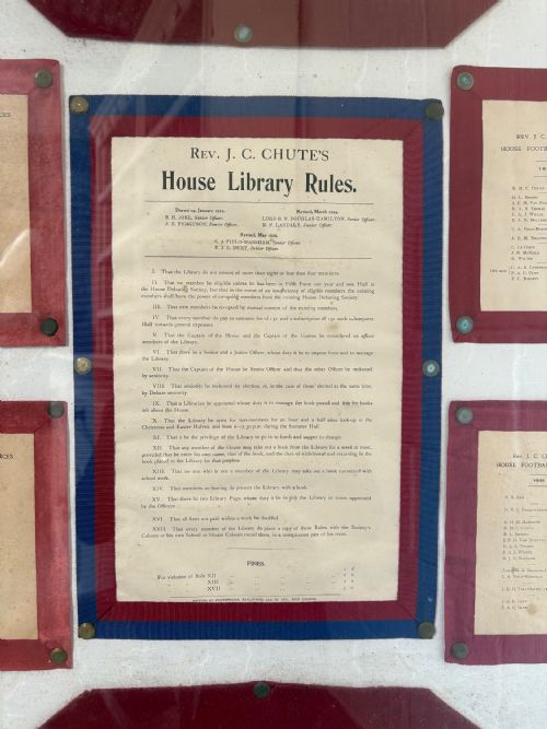 ETON COLLEGE ORIGINAL 1920S OAK FRAME 3 PANEL DEBATING AND POLITICAL SOCIETY SCREEN - ADDITIONAL PHOTO 8