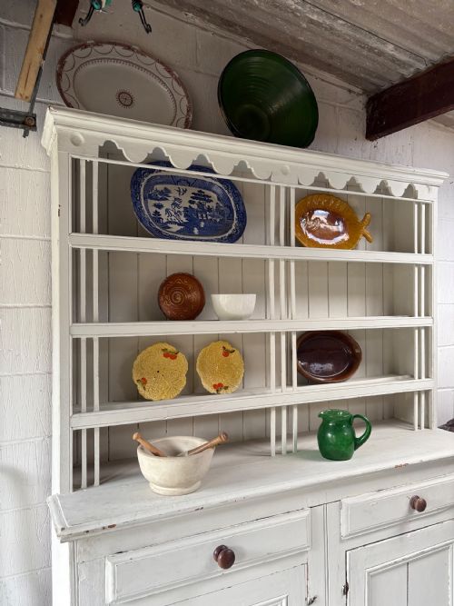 A 19TH CENTURY COUNTRY HOUSE PAINTED PINE IRISH DRESSER 162CM WIDE 2 DOOR BASE CUPBOARD - ADDITIONAL PHOTO 5