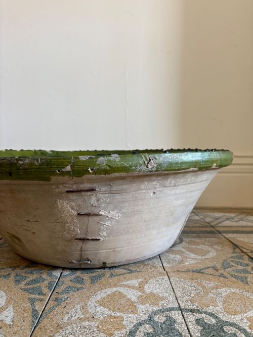 A LARGE SOUTH OF FRANCE TIAN BOWL 19THC GREEN GLAZE EARTHENWARE 69CM DIAMETER - ADDITIONAL PHOTO 8