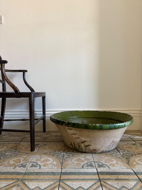 A LARGE SOUTH OF FRANCE TIAN BOWL 19THC GREEN GLAZE EARTHENWARE 69CM DIAMETER - ADDITIONAL PHOTO 11