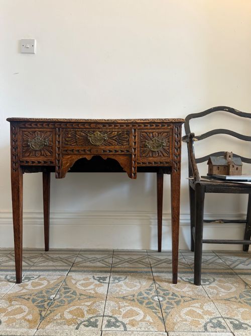 a george 111 carved oak 3 drawer lowboy side table c1800 76cm wide - CATEGORY: ANTIQUE TABLES - DATED GEORGIAN