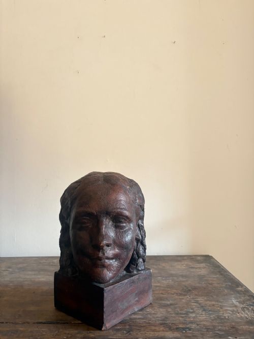 A 20TH CENTURY FRENCH FEMALE TERRACOTTA BUST SCULPTURE SIGNED C1930S 32CM - ADDITIONAL PHOTO 5