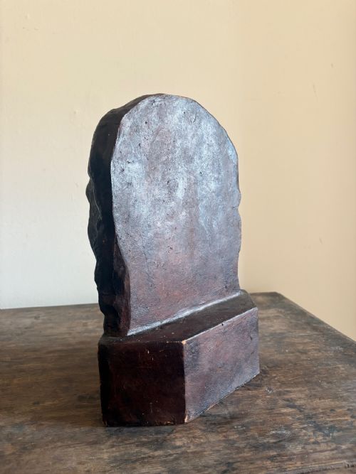 A 20TH CENTURY FRENCH FEMALE TERRACOTTA BUST SCULPTURE SIGNED C1930S 32CM - ADDITIONAL PHOTO 6